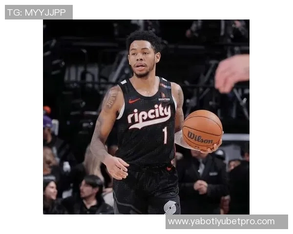 安芬尼西蒙斯女友现场带娃观战颜值如何网友热议 安芬尼西蒙斯女友现场带娃观战颜值如何网友热议