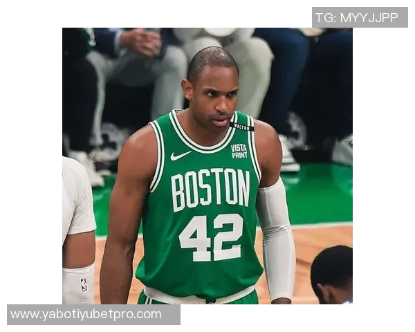 绿军感恩霍福德的奉献与领导力你是我们心中的英雄 绿军感恩霍福德的奉献与领导力你是我们心中的英雄