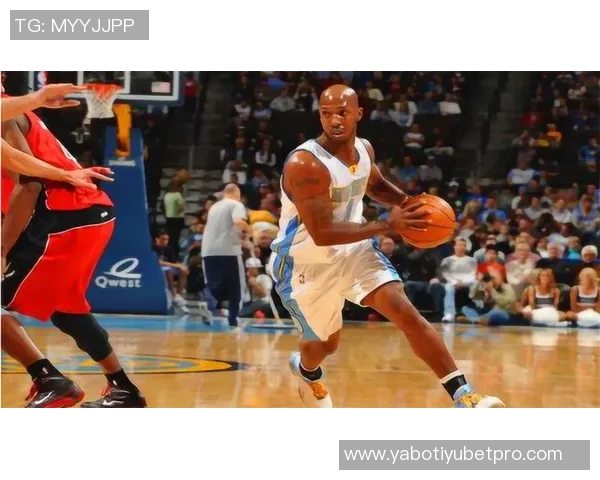 比卢普斯耐心指导杨瀚森学习与成长并重的篮球之路