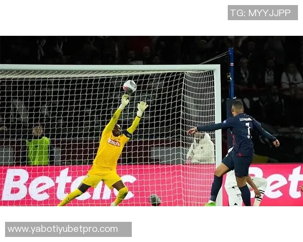 姆巴佩点球技巧揭秘：助跑停顿与坚定眼神助其近11次未罚丢