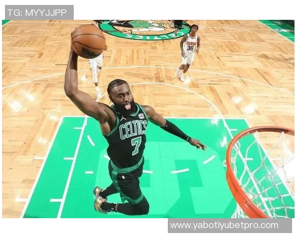 杰伦布朗成为凯尔特人历史上第三位开赛18场得分突破500的球员