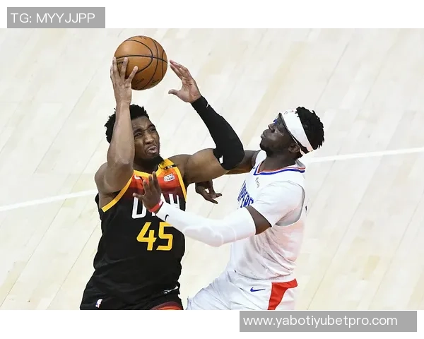 米切尔火力全开狂砍43分9板6助罚球命中率高效助球队取胜